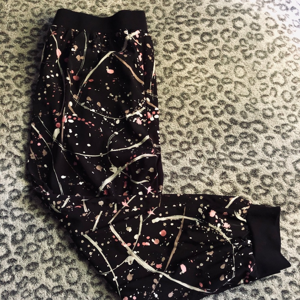 **2 for$10*SOHOby NY & co paint splatter Joggers!
